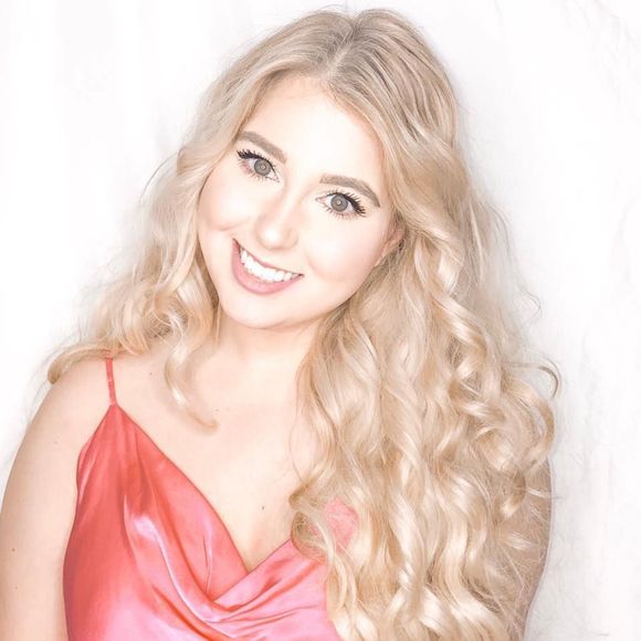 Meet your Posher, Crissy - Picture 1 of 1